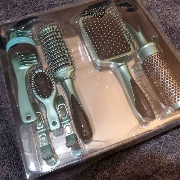 15 piece BRUSH SET 💇‍♀️ - Picture 2 of 3